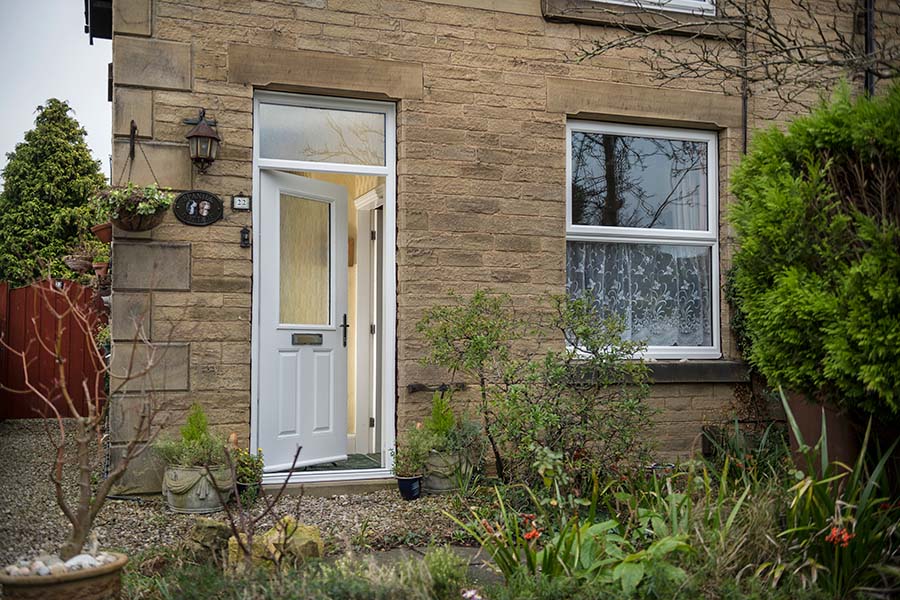 White Elite Oxford Composite door with obscure glass